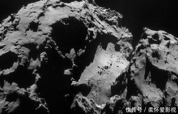 探测器 探测器成功抵达彗星,最珍贵的画面被拍下,彗星的真实面貌现世