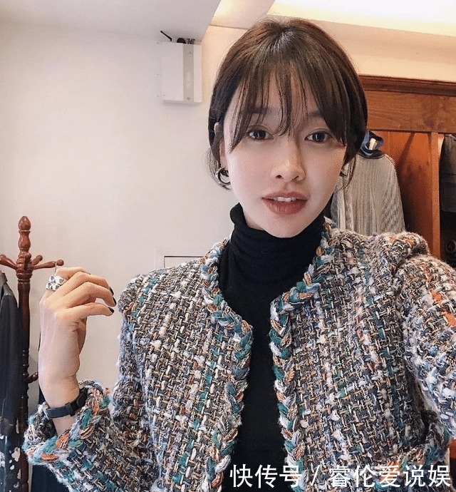 裙子|最近火了一种穿法叫:“小香风外套+裙子”,时髦高级还显瘦