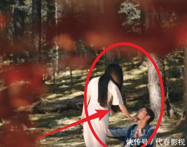 综艺|《萌探》海报正式官宣，那英cos“司藤”好惊艳，杨紫的表情却亮了