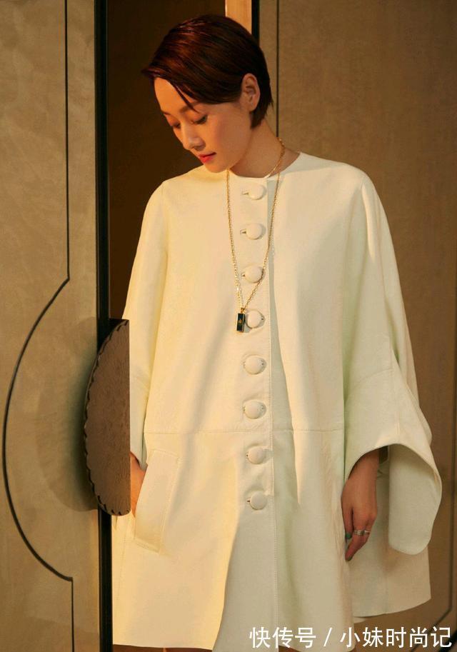 洋气|马伊琍的时尚品味太高超,一袭白色斗篷裙浪漫温柔,洋气精致