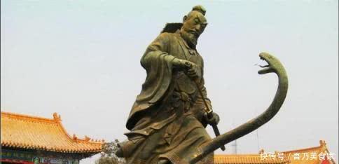 刘邦当上皇帝|刘邦成了皇帝,他父亲要对其下跪,刘邦想了个办法,流传千年