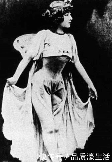 坦荡|慈禧面前的最美女官，舞动巴黎的“蝴蝶皇后”一生坦荡不与人争