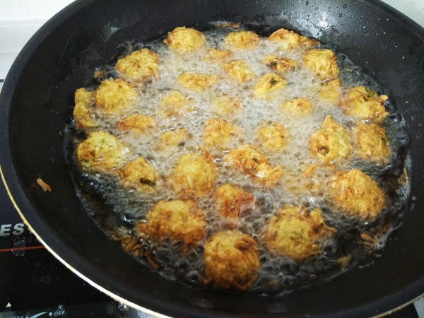  天一冷，我家就隔三差五做1回它，外酥里嫩，鲜香可口，随吃随拿