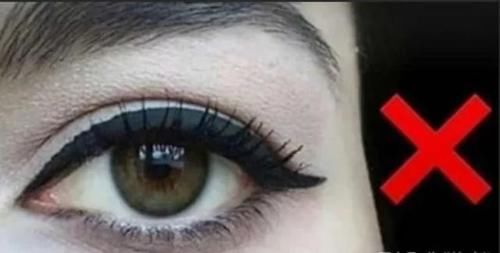 讲真，女孩子出门一定别这样子化妆，不仅尴尬又显丑