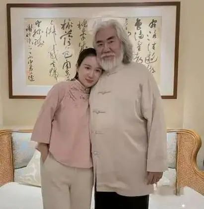 老张$著名导演张纪中字如其人,书功厉害,专家:拿回家自己欣赏