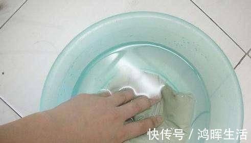 白醋|白醋加洗衣粉洗衣真的好吗？别再无知了，教你白醋洗衣服正确用法