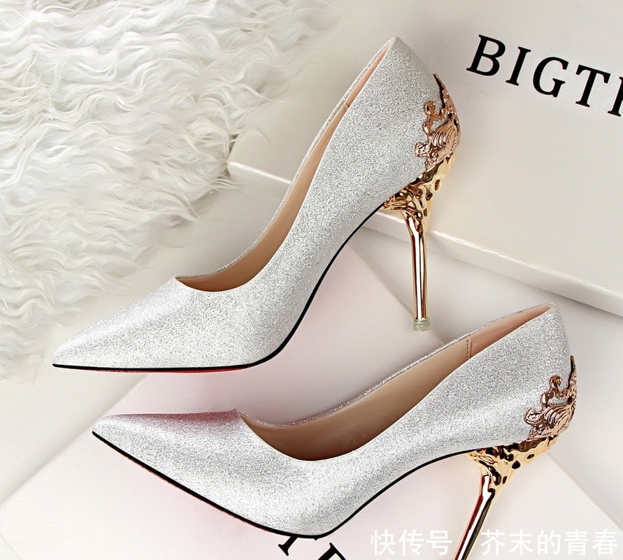 不得不说,这几款美美的高跟鞋,能驾驭的女人都算得上是女神