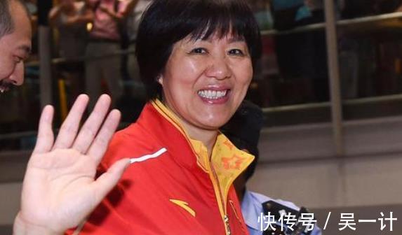 中国女排|中国女排新帅底线竟是金牌!2022年目标明确,世锦赛并不是最重要