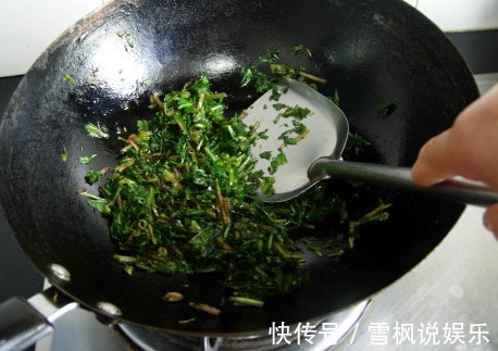 垃圾|此草被称为“排毒草”，能排出体内垃圾，和水桶腰说拜拜