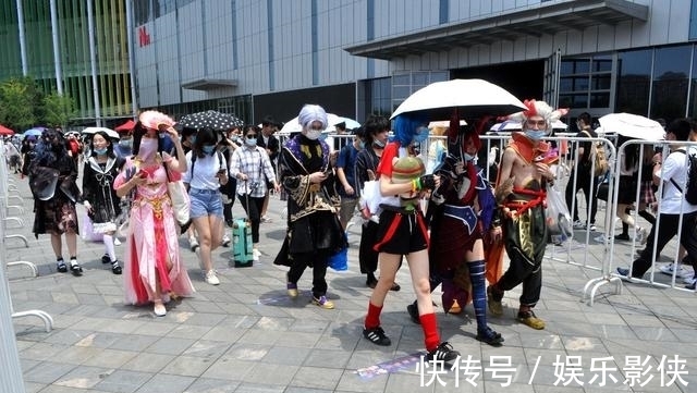 理所当然|漫展JK女顶不住网络暴力道歉,部分网友欺弱怕强肮脏脸!力挺女主