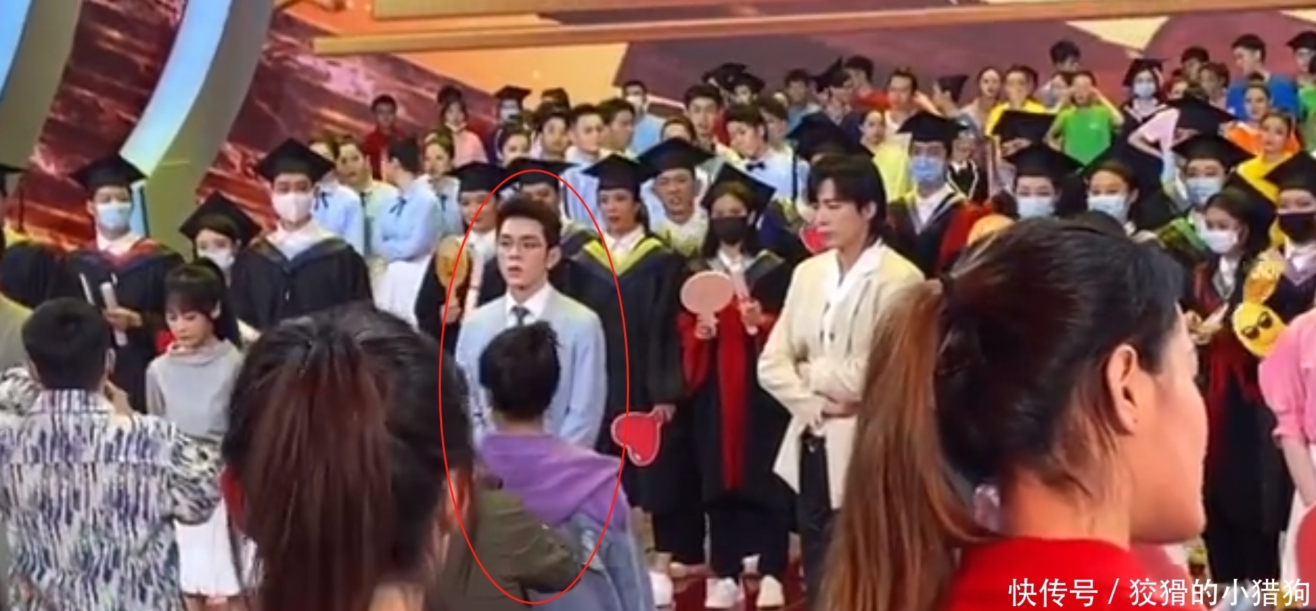 五四晚会李佳琦镜头被剪光,刘宇宁惨遭牵连,网友猜测疑出事