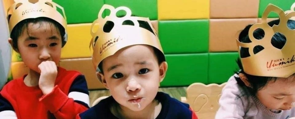 妈妈|孩子幼儿园过生日，妈妈送蛋糕被原封退回，老师：蛋糕太小了