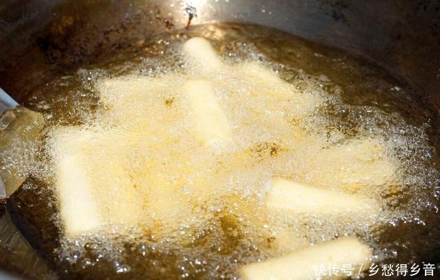 十足|喝不完的牛奶不要倒掉,试试这样炸着吃,外酥里软,奶香味十足
