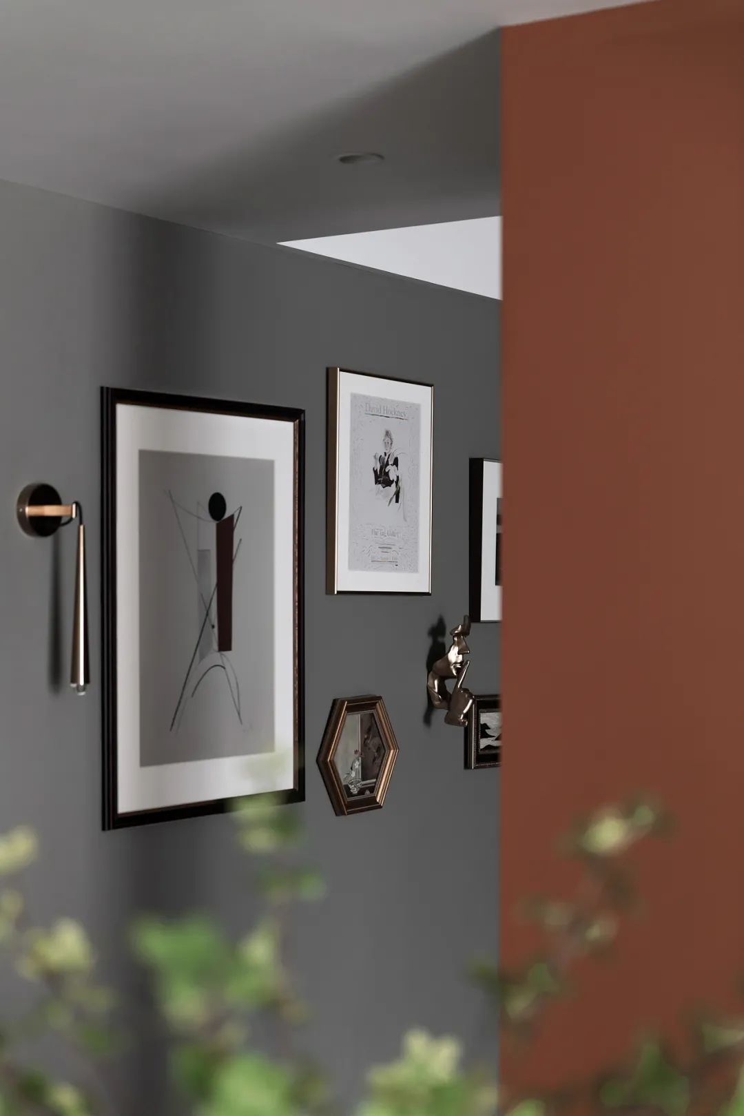 玄关|120㎡现代简约,不规则户型改造,灰色调主体,营造舒适档次