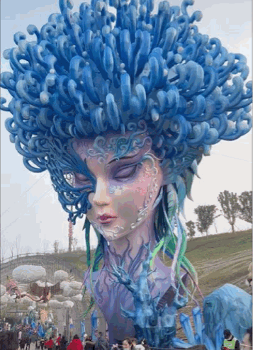 井盐|去年才通高铁,这座“十八线”国内小城,凭什么就火到了国外?