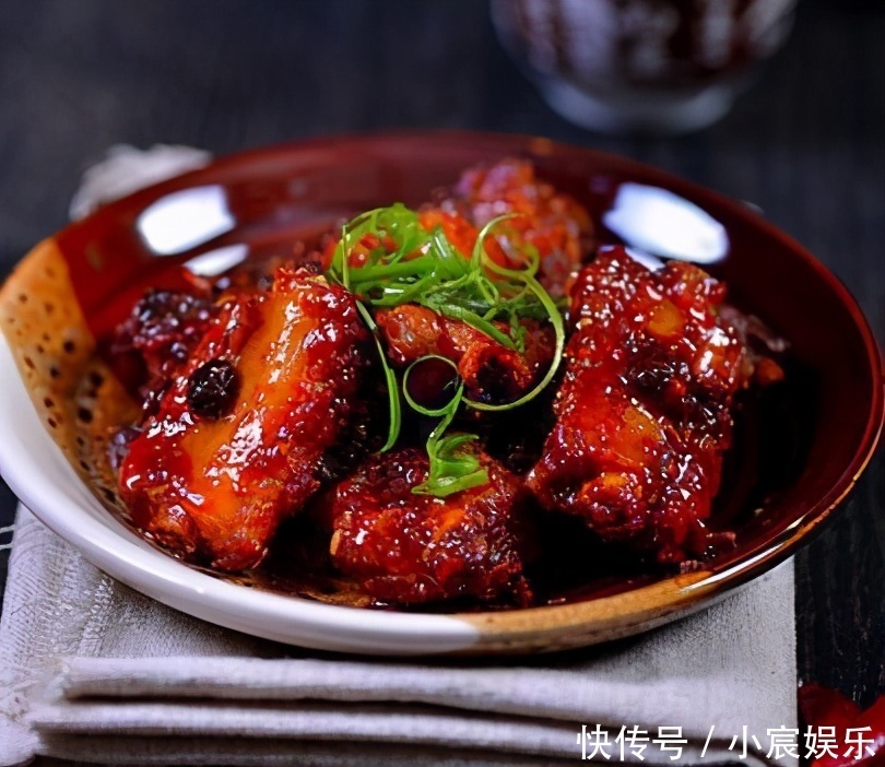 冬季了，女性要坚持吃三种美食，营养丰富，滋