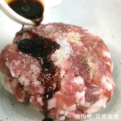 这道锦鲤蒸饺，汤汁都要舔干净