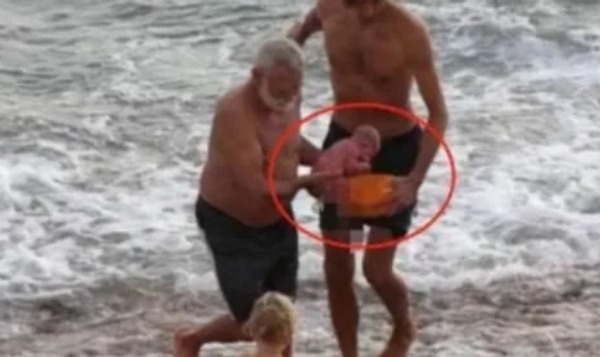 生娃|“最强产妇”火了,3人去海里游泳上岸变4人:顺便把孩子生了