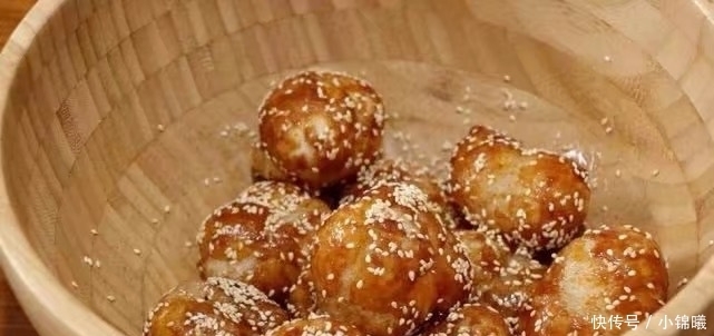 面粉|早餐做家人爱吃的丸子,不放面粉,5分钟出锅,外酥里软,真好吃