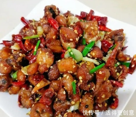 鸡肉|秋天,这肉要多吃,比牛肉猪肉都便宜,焖一锅能多吃几碗饭真香