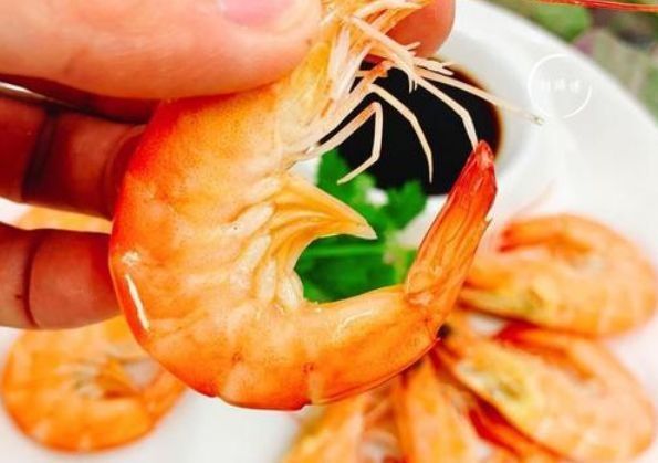 煮虾时，冷水煮还是开水煮？搞清楚3个要点，虾肉鲜嫩Q弹，没腥味