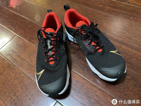 好看带气垫的NIKEAIR ZOOM SPEED (GS) 跑鞋