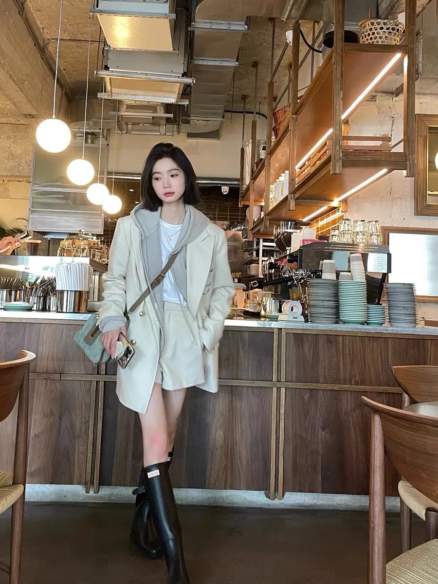 卫衣|卫衣+裙子，卫衣+衬衫，初秋这样穿太好看了