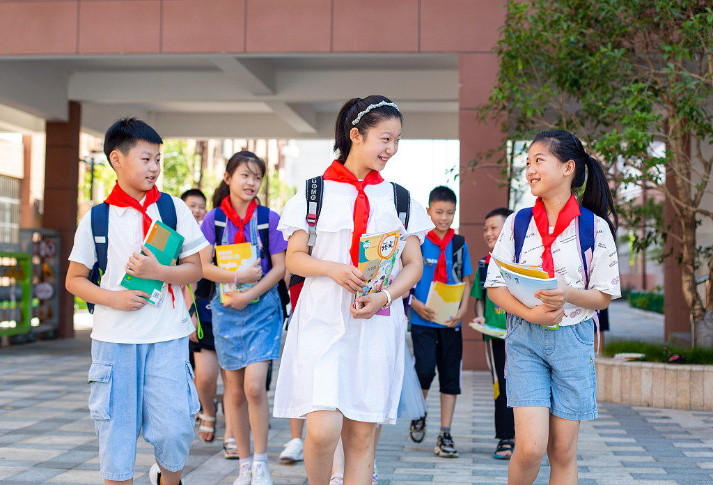 kg|教育部：各年龄组中小学男女生身高体重均呈现上升趋势