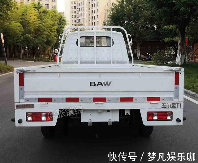 北汽制造新款6轮小车曝光,外观很年轻运动,