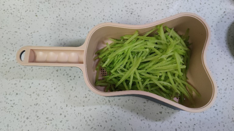 橄榄油蜂蜜凉拌萝卜丝儿