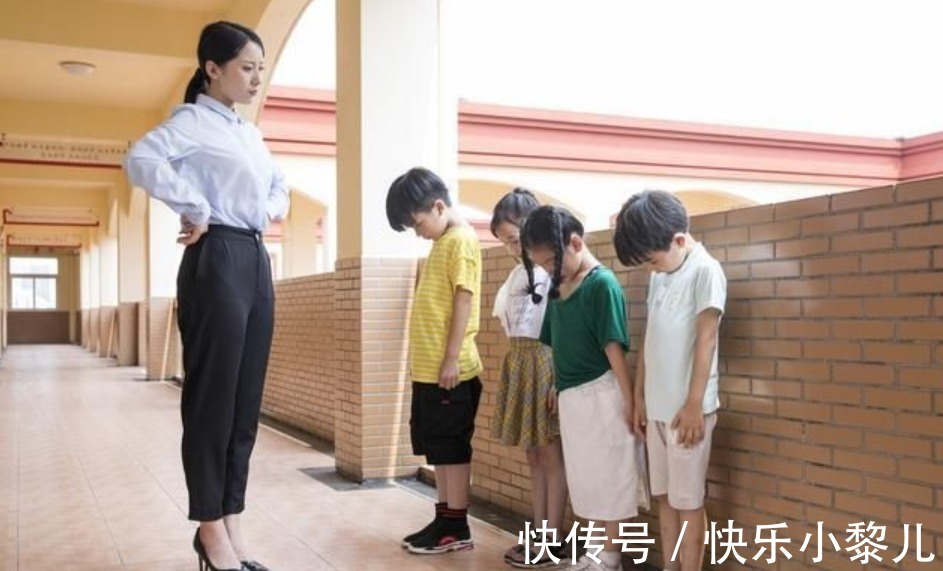小林|幼儿园最晚接娃时间6点,宝妈踩点去却遭鄙视:原来背后有猫腻