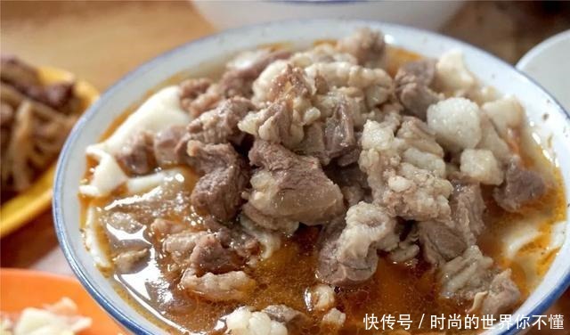 24年街边小店，一碗面70元，还没到饭点就座无虚席……！