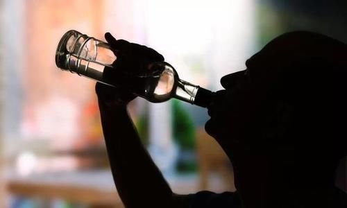 吃什么食物能降尿酸？六种食物不吃，六种食物