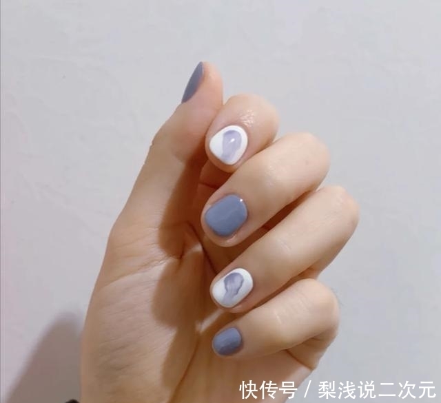 布丁|夏季来临美甲还没安排上吗?晕染美甲浪漫温柔,撞色美甲气质显白