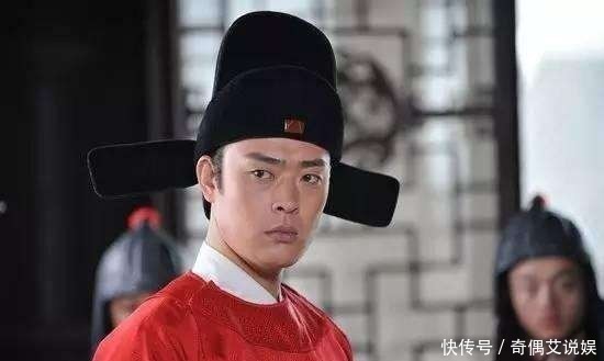 琴瑟琵琶$上联“琴瑟琵琶,为何王字在上”,书生下联精辟至极