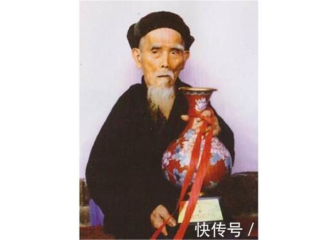 长寿之王|他是中国长寿之王，终身未娶活到133岁，生前唯一爱好却不太健康