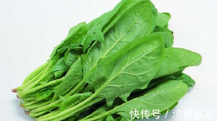 眼睛|关心眼睛的人注意,经常吃3种食物对眼睛好,还能预防近视