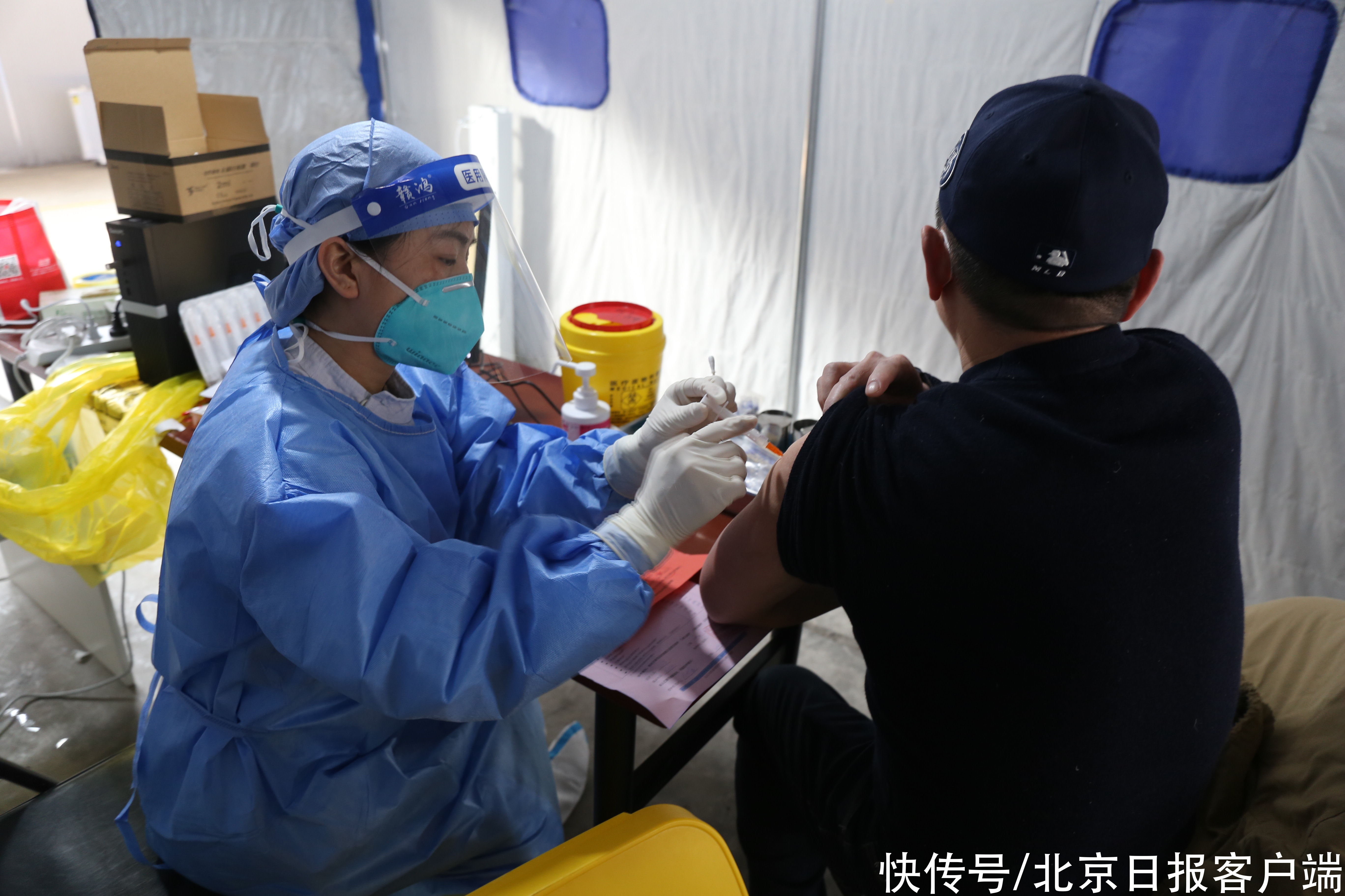 专车接送,男女分区!这里新冠疫苗接种,处处透着人性化