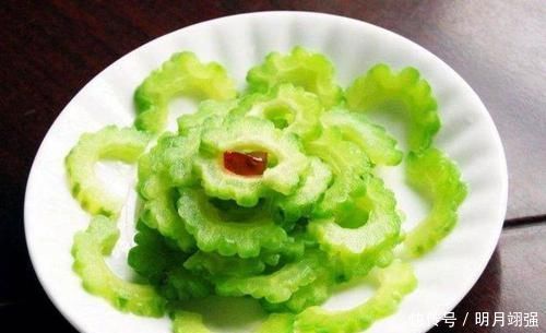 燕麦|女人不想老太快?不妨常吃3种食物,补充雌激素,延缓衰老!