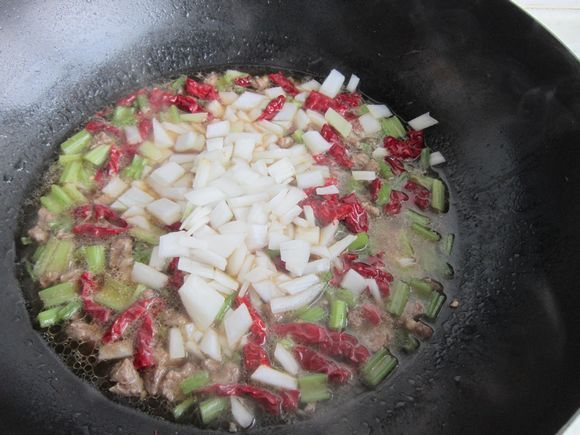 菠菜面|睡眠不好，眼睛干涩！经常吃这道菜，让你一觉到天亮