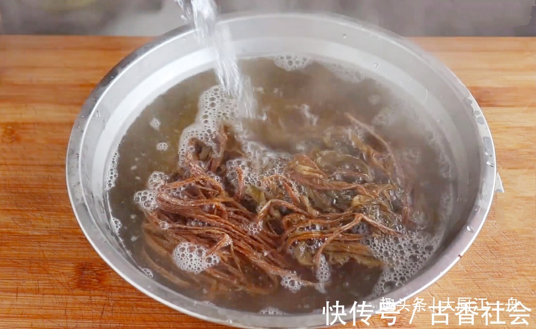 炒锅|炸扣肉怎样做才起泡?教你详细做法,简单快速又解馋,先收藏了