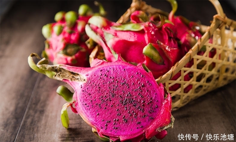 好处|女性要常吃此红色食物,排清身体毒素,便秘也好了,人年轻了