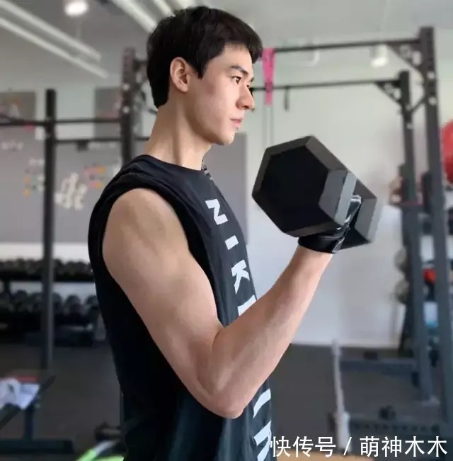 《中餐厅5》收益太差，姚安娜一周才涨粉5000，龚俊还没破2000万