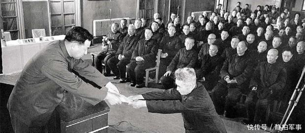 拒绝|淮海战役被围困 杜聿明为什么拒绝乘飞机脱身 原来他有难言之隐