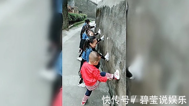 头胎|头胎生女儿,二胎4个女儿,三胎终于生了儿子,出门回头率老高了