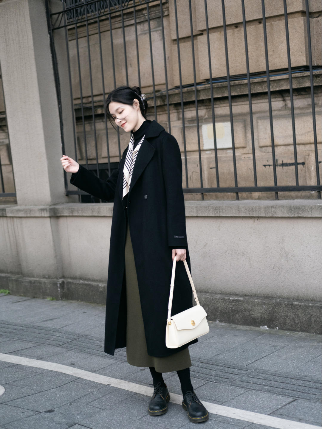 大衣|想保暖就试试“羊毛大衣”,瞧素人博主的穿搭,优雅时尚又显贵