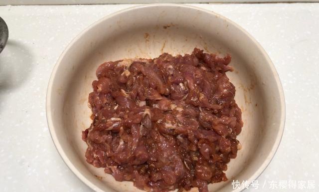 老公喜欢吃的菜,青椒和肉这样炒,天天吃也不会腻