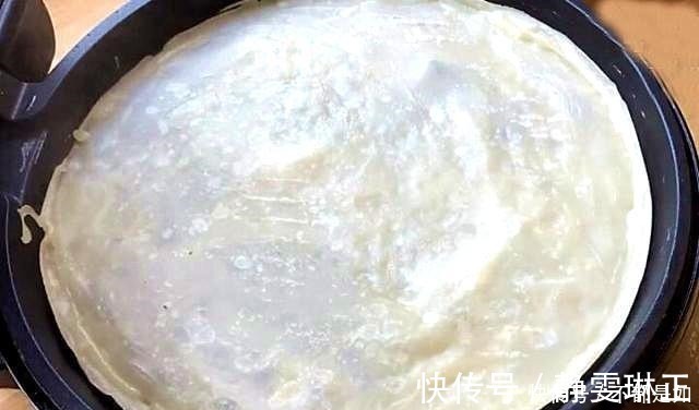 烙饼|姥姥40多年一直这样烙饼，手不碰面，60秒一张，香软又劲道