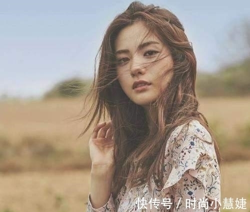 刘海 奔五的女人远离这5种“发型”,特别是第2种,难看显老还特土