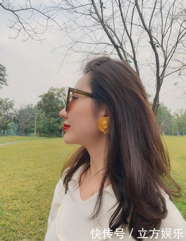 重拾|和平共处?董花花晒游玩照重拾阔太生活,张大奕忙于事业停止内涵